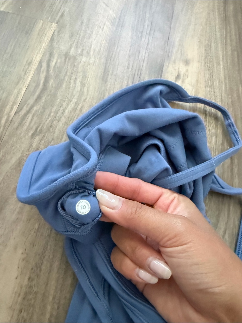 Lululemon Lightweight High-Neck Yoga Tank Top Size 10. Water drop - Picture 4 of 5